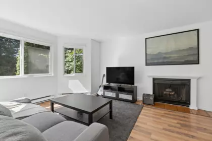 405 9880 Manchester Drive, Burnaby, BC, Burnaby — Apartment/Condo for sale