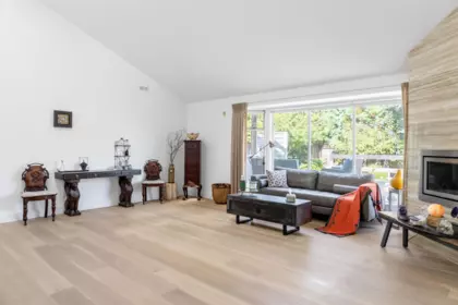 Breakfast Nook Photo of 880 164a Street, Surrey, BC