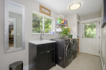 Swimming Pool Photo of 94 Timbercrest Drive, Port Moody, BC