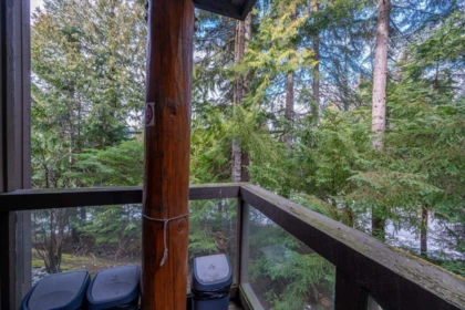 Kitchen Island Photo of 8 4891 Painted Cliff Road, Whistler, BC