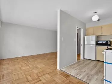 Primary Bedroom Photo of 105 1879 Barclay Street, Vancouver, BC