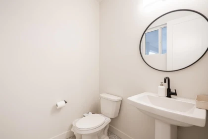 Laundry Room Photo of 31567 Montgomery Place, Mission, BC