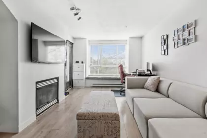 322 6833 Village Green, Burnaby, BC, Burnaby — Apartment/Condo for sale