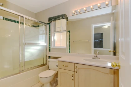 Entry Foyer Photo of 39 6140 192 Street, Surrey, BC