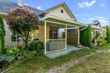 Front Yard Photo of 39 6140 192 Street, Surrey, BC