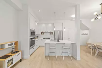 Kitchen Island Photo of 27 20849 78b Avenue, Langley, BC