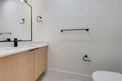 Primary Bathroom Photo of 2 6136 Irmin Street, Burnaby, BC