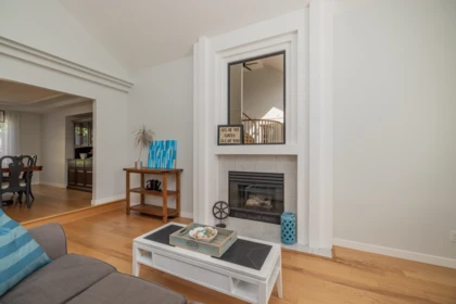 Kitchen Photo of 18693 56a Avenue, Surrey, BC