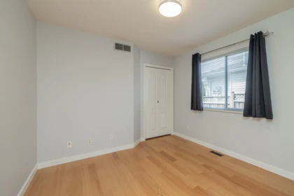 Laundry Room Photo of 18693 56a Avenue, Surrey, BC