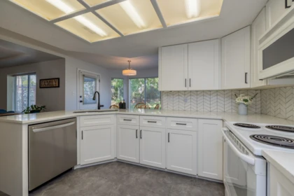 Primary Bathroom Photo of 18693 56a Avenue, Surrey, BC