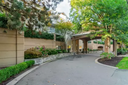 213 19750 64 Avenue, Langley, BC, Langley — Apartment/Condo for sale