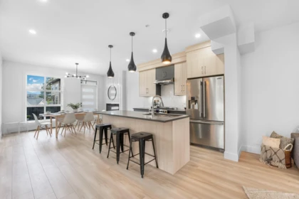 Dining Area Photo of 1 46376 Yale Road, Chilliwack, BC