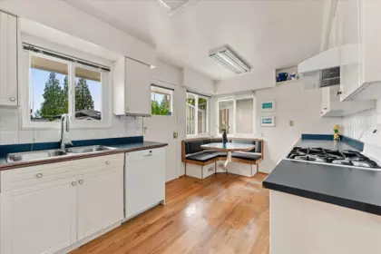 Breakfast Nook Photo of 4295 Nottingham Road, North Vancouver, BC