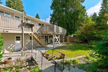 Staircase Photo of 4295 Nottingham Road, North Vancouver, BC