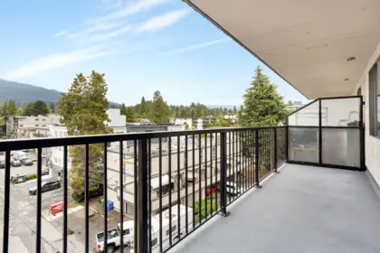 303 150 E 15th Street, North Vancouver, BC, North Vancouver — Apartment/Condo for sale