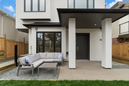 1 50 E 58th Avenue, Vancouver, BC, Vancouver — Half Duplex for sale