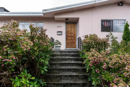 6692 Napier Street, Burnaby, BC, Burnaby — Single Family Residence for sale