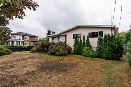 6692 Napier Street, Burnaby, BC, Burnaby — Single Family Residence for sale