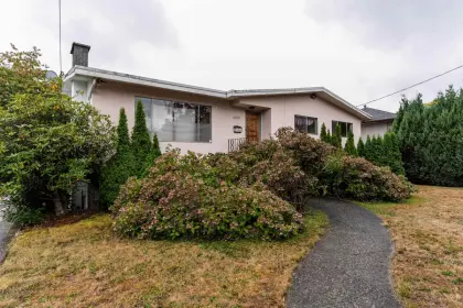 6692 Napier Street, Burnaby, BC, Burnaby — Single Family Residence for sale