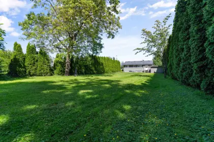 9845 Young Road, Chilliwack, BC, Chilliwack — Single Family Residence for sale