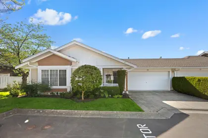16 6885 184 Street, Surrey, BC, Surrey — Townhouse for sale