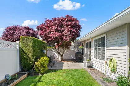 16 6885 184 Street, Surrey, BC, Surrey — Townhouse for sale