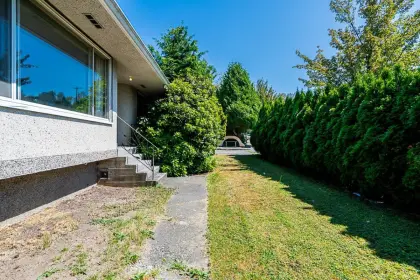 13781 88 Avenue, Surrey, BC, Surrey — Single Family Residence for sale
