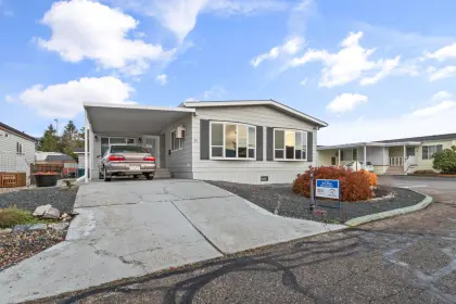 51 9055 Ashwell Road, Chilliwack, BC, Chilliwack — Manufactured Home for sale