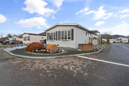 51 9055 Ashwell Road, Chilliwack, BC, Chilliwack — Manufactured Home for sale