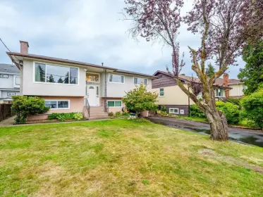 8092 18th Avenue, Burnaby, BC, Burnaby — Single Family Residence for sale