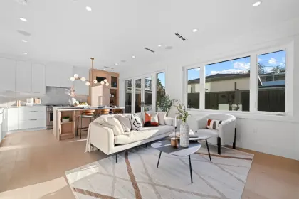 2 462 E 19th Avenue, Vancouver, BC, Vancouver — Half Duplex for sale