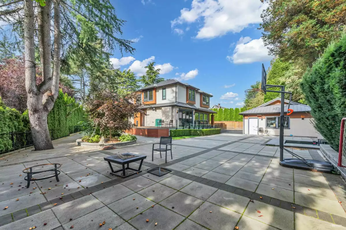 Dining Area Photo of 5808 Crown Street, Vancouver, BC
