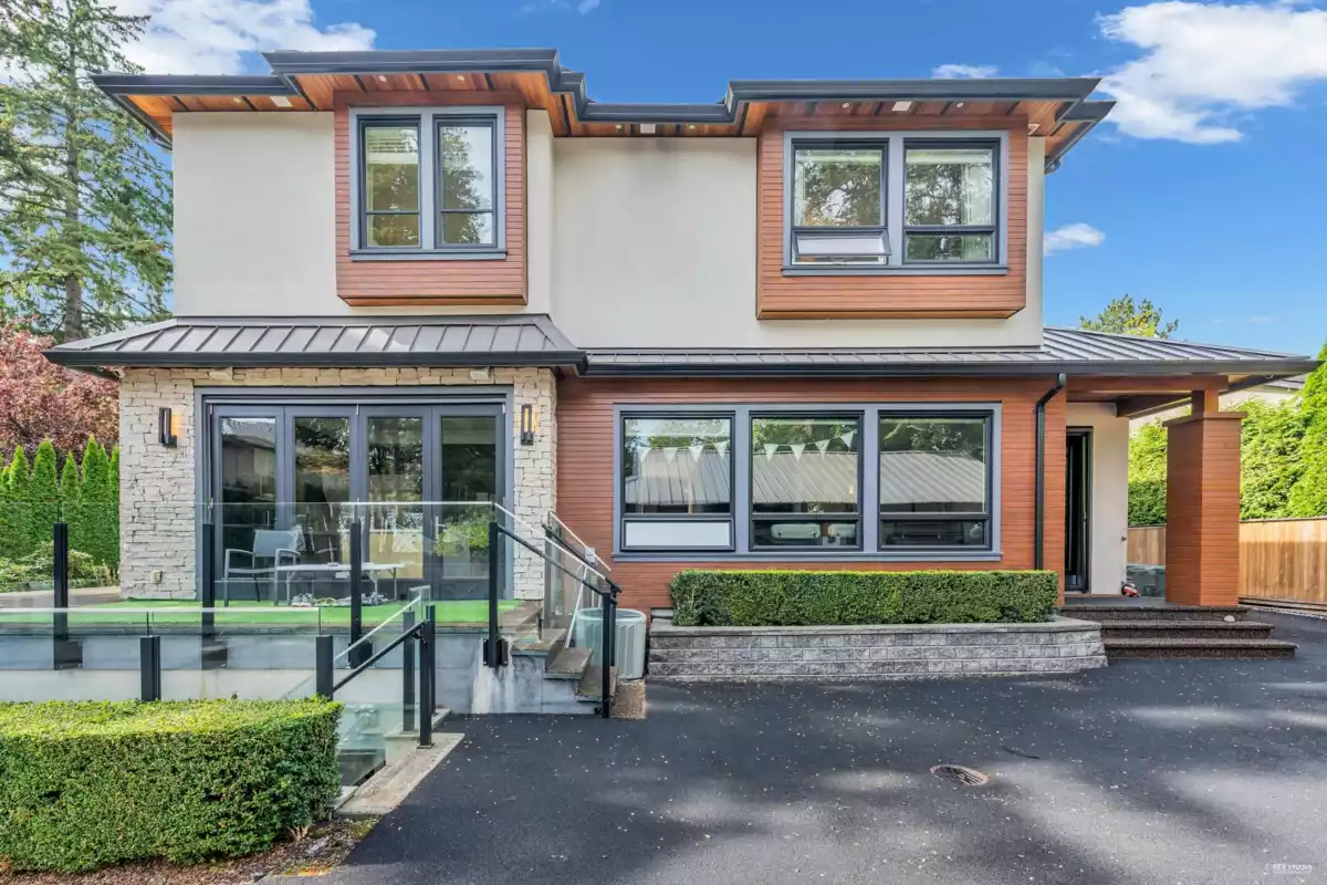 Family Room Photo of 5808 Crown Street, Vancouver, BC