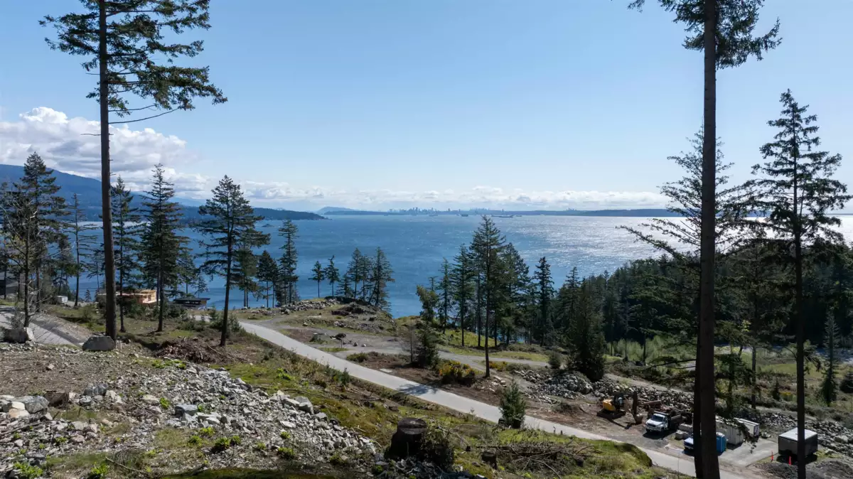 Hallway Photo of 818 Mcintosh Lane, Bowen Island, BC
