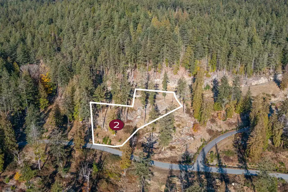 Living Room Photo of 818 Mcintosh Lane, Bowen Island, BC