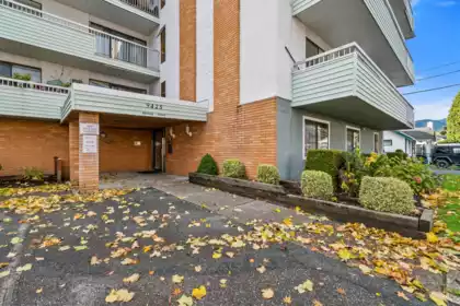203 9425 Nowell Street, Chilliwack, BC, Chilliwack — Apartment/Condo for sale
