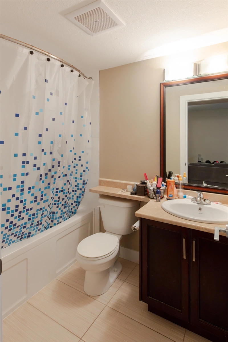 Primary Bathroom Photo of 21145 77b Avenue, Langley, BC