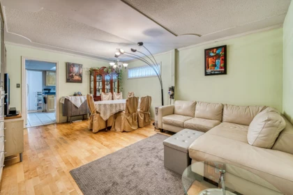 6471 Dakota Drive, Richmond, BC, Richmond — Single Family Residence for sale