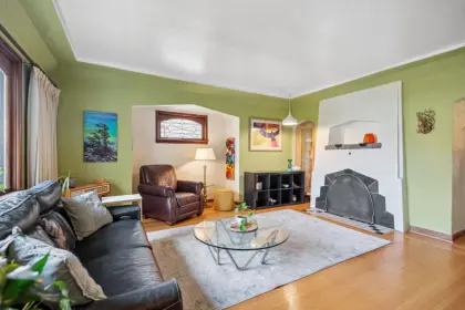 1216 Edinburgh Street, New Westminster, BC, New Westminster — Single Family Residence for sale