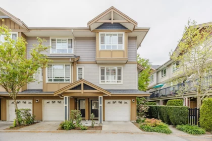 25 7088 191 Street, Surrey, BC, Surrey — Townhouse for sale