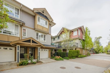 25 7088 191 Street, Surrey, BC, Surrey — Townhouse for sale