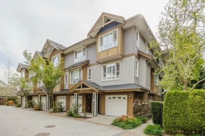25 7088 191 Street, Surrey, BC, Surrey — Townhouse for sale