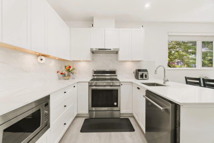 206 2688 Duke Street, Vancouver, BC, Vancouver — Apartment/Condo for sale