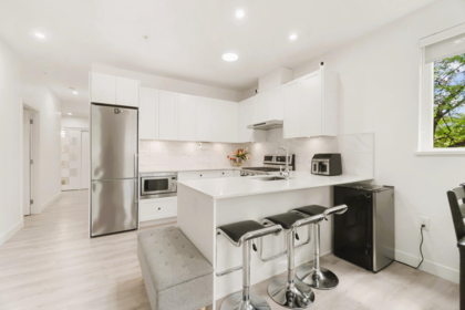206 2688 Duke Street, Vancouver, BC, Vancouver — Apartment/Condo for sale