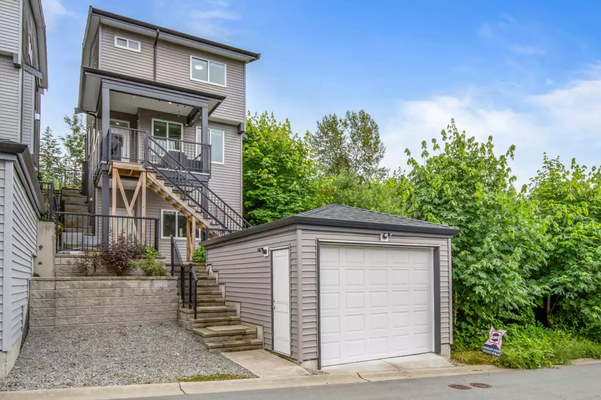 Outdoor Kitchen Photo of 13667 232a Street, Maple Ridge, BC