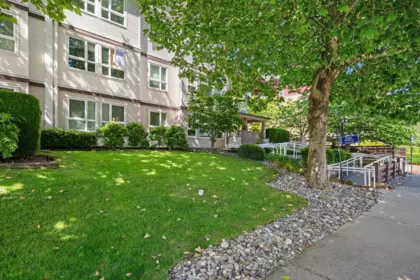 209 17727 58 Avenue, Surrey, BC, Surrey — Apartment/Condo for sale