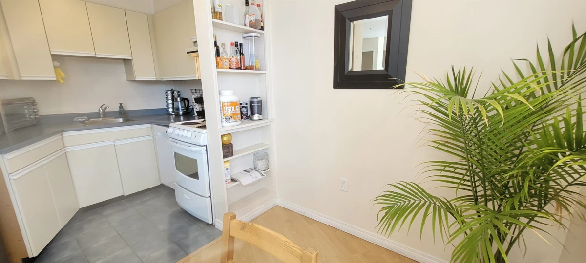 Powder Room Photo of 303 4691 W 10th Avenue, Vancouver, BC