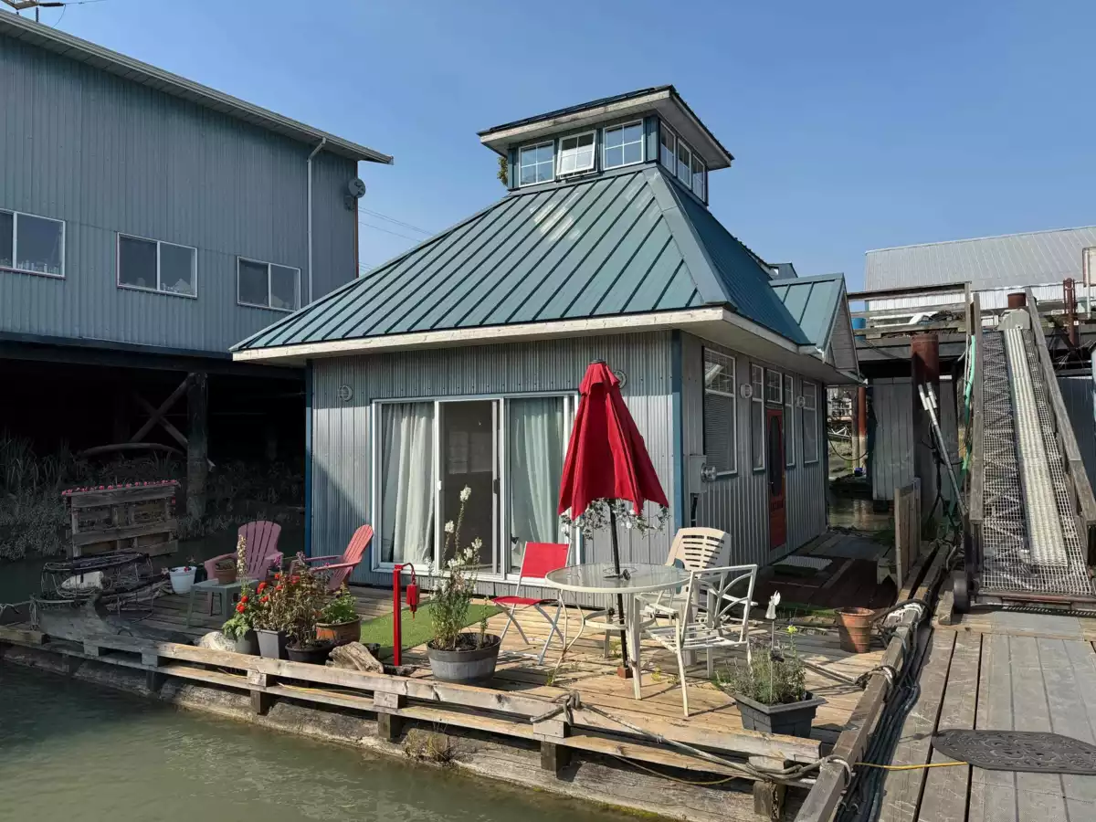 Exterior Front Photo of 23220 Dyke Road, Richmond, BC