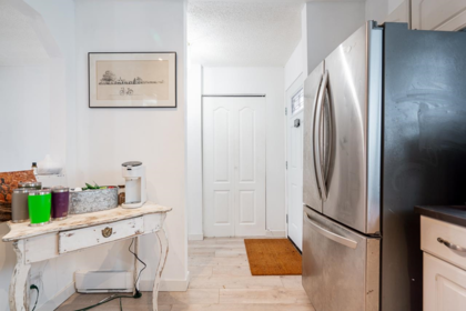 6043 W Greenside Drive, Surrey, BC, Surrey — Townhouse for sale
