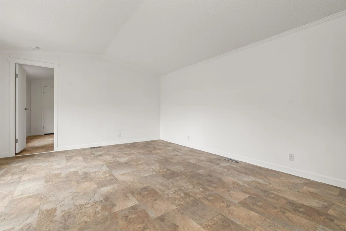 Primary Bathroom Photo of 34 65367 Kawkawa Lake Road, Hope, BC